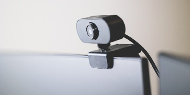 Cara Menggunakan Webcam Eksternal di Laptop yang Mudah!